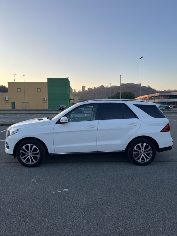 Mercedes-Benz GLE 300d - immagine 15